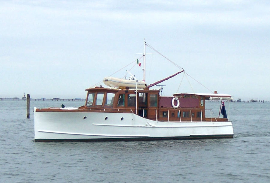 Classic Wooden Motor Yachts